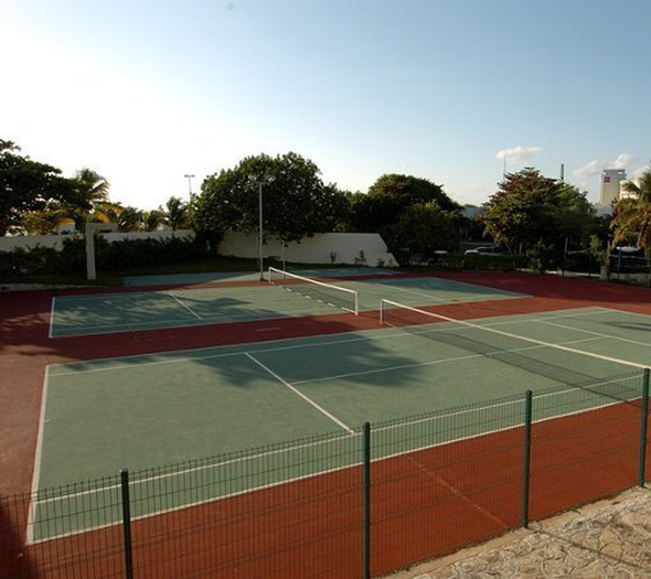 Cancha de tenis Hotel Dos Playas Faranda Cancún