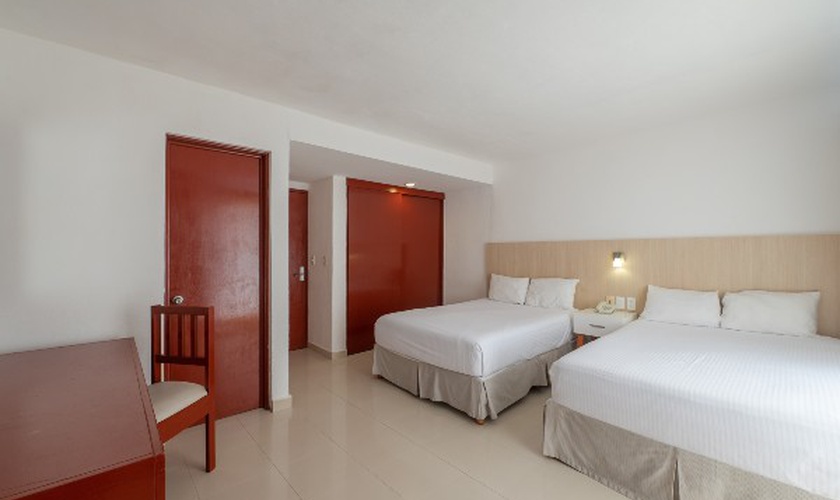 Habitación estándar dos camas Hotel Dos Playas Faranda Cancún