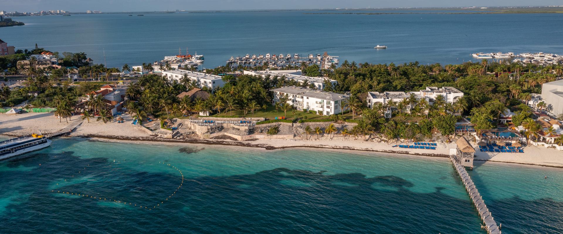 Mil maneras diferentes de  vivir tus vacaciones  Hotel Dos Playas Faranda Cancún Mil maneras diferentes de  vivir tus vacaciones  Hotel Dos Playas Faranda Cancún